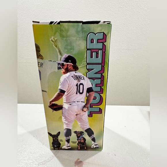 2022 Justin Turner Pitcher Bobblehead Dodgers NIB Never Opened - Picture 1 of 6